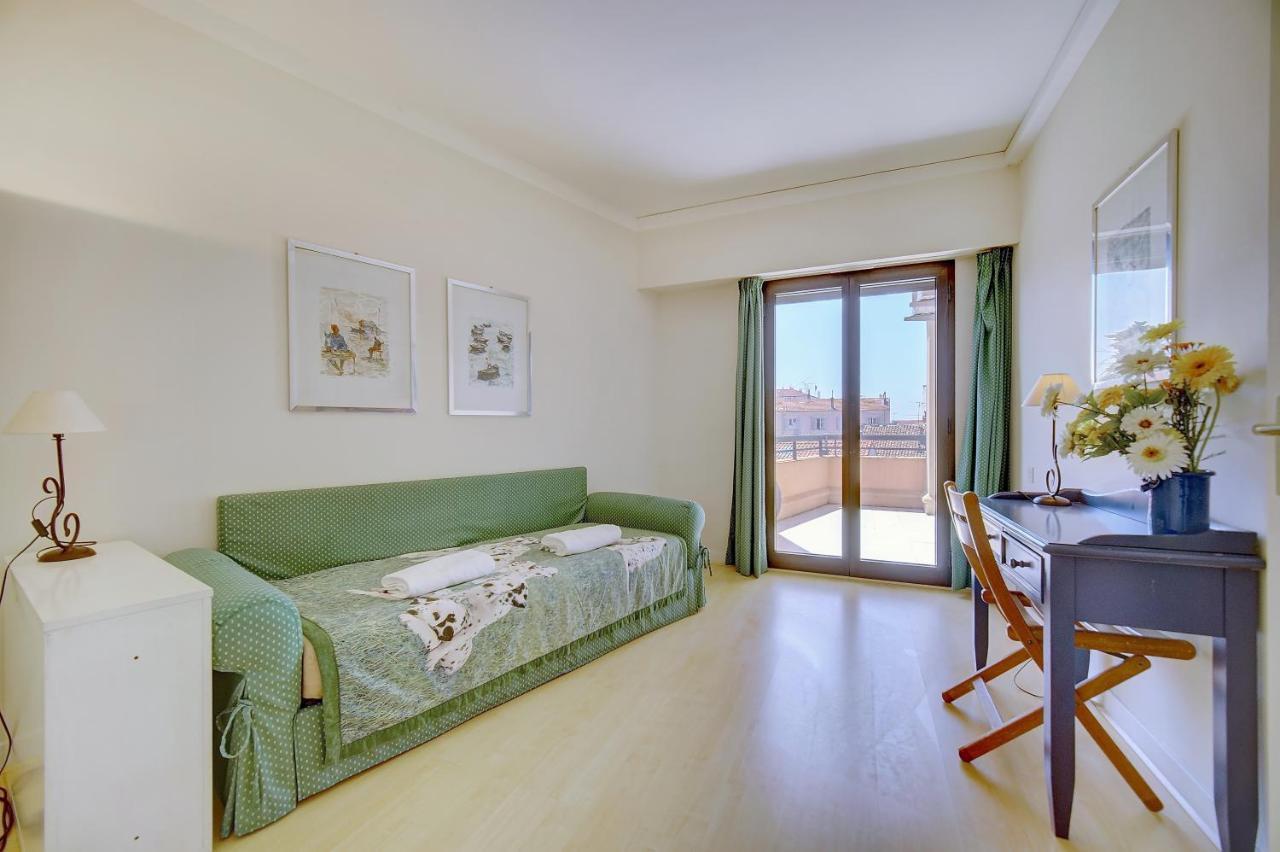 3 Bedrooms Center South Terrace * Cannes