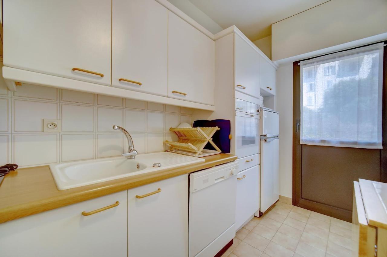 3 Bedrooms Center South Terrace