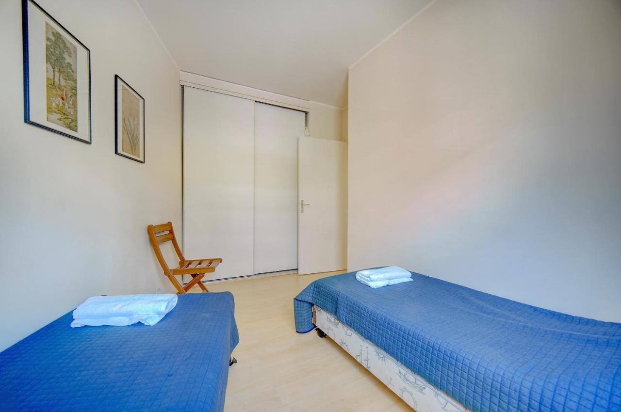 3 Bedrooms Center South Terrace *